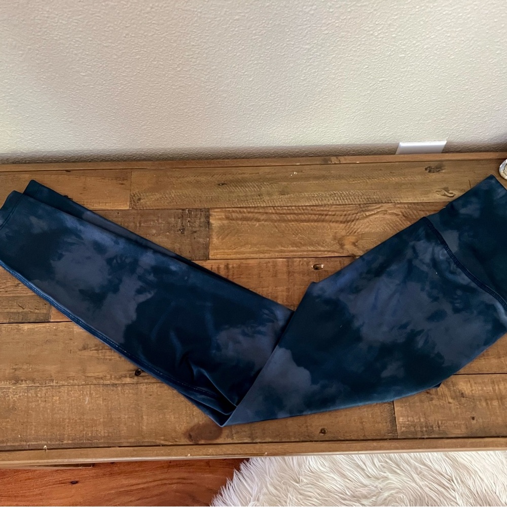 EUC Beyond Yoga Cloud Sky Print Yoga Pants Size Small